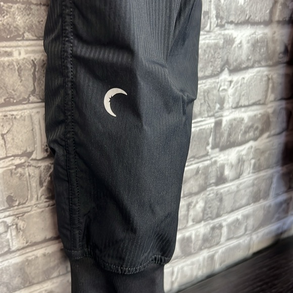 ZYIA - Picture 6 of 9